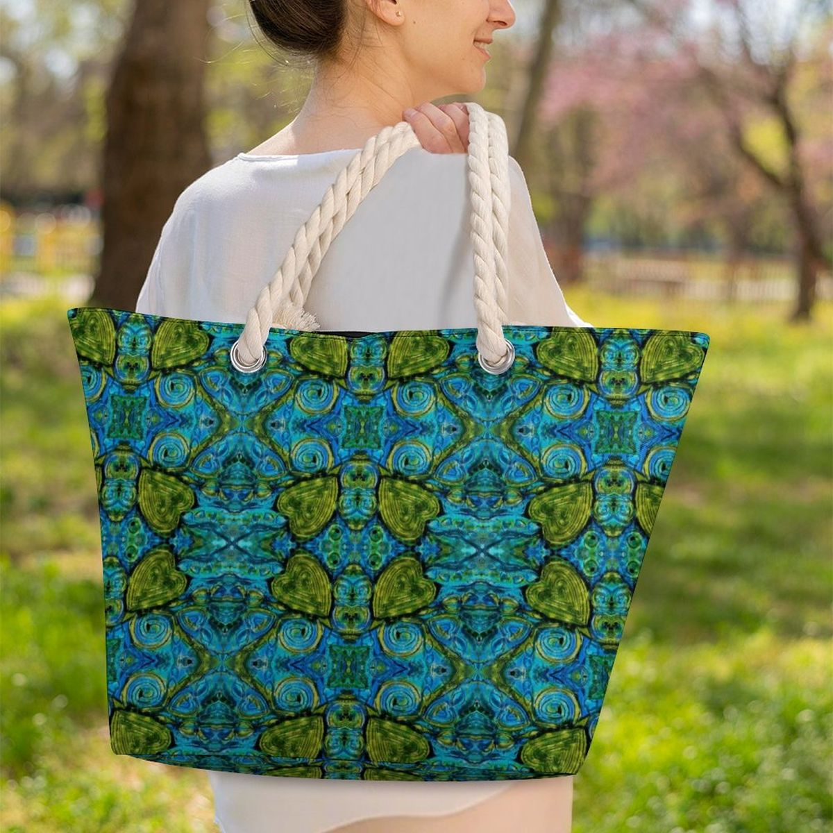 Beach bag with blue green hearts