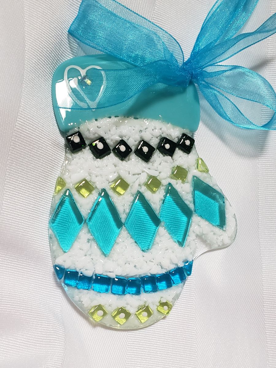 Glass Christmas Ornaments - Merry Mittens