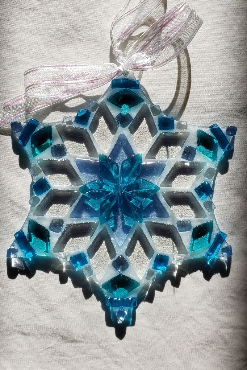 Snowflake ornament Periwinkle Frost with Clear iridscent glass