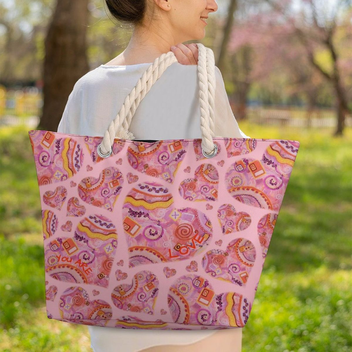 beach bag with pink hearts