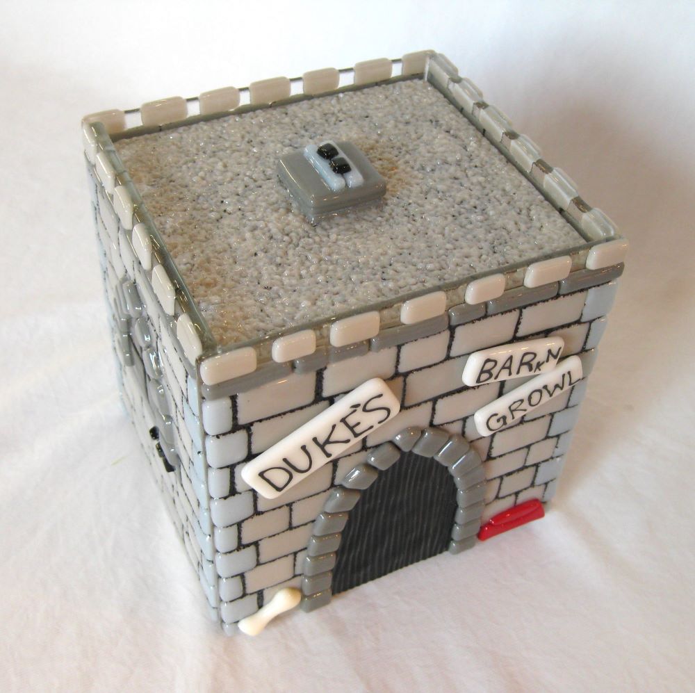 top view of the roof lid on custom castle urn