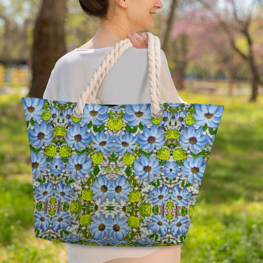 Zip tote with blue daisy print